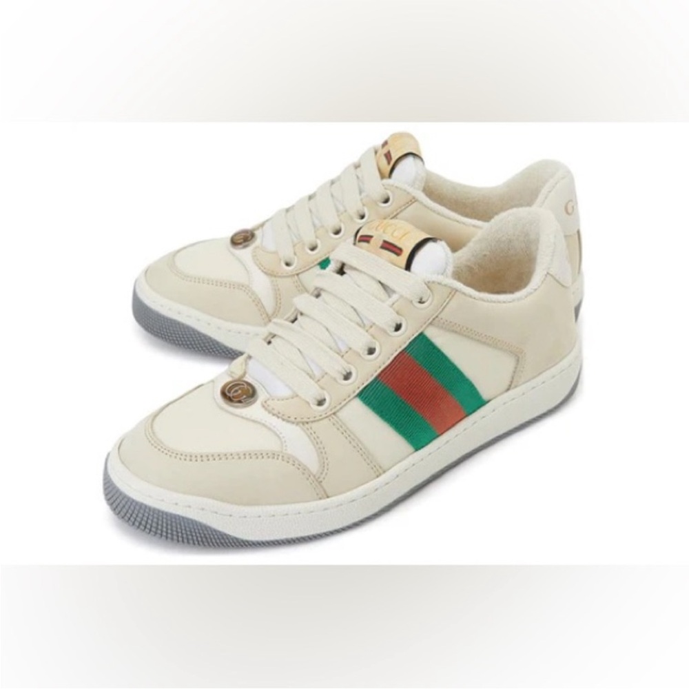 Women’s Cream Low-Top Sneakers with Green and Red Stripe